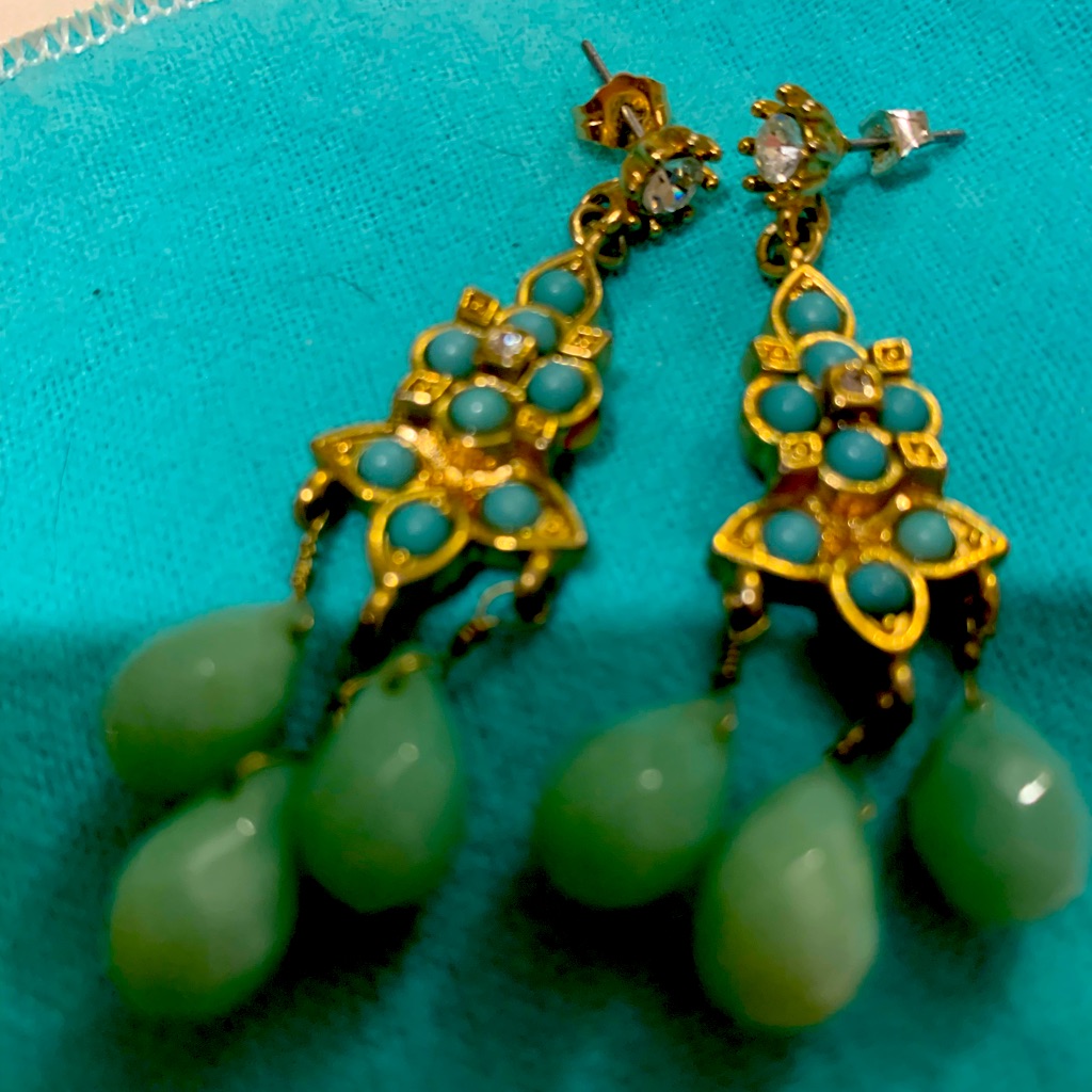 Absolutely Stunning Pettit Banana Republic Turquoise Golden Earrings.